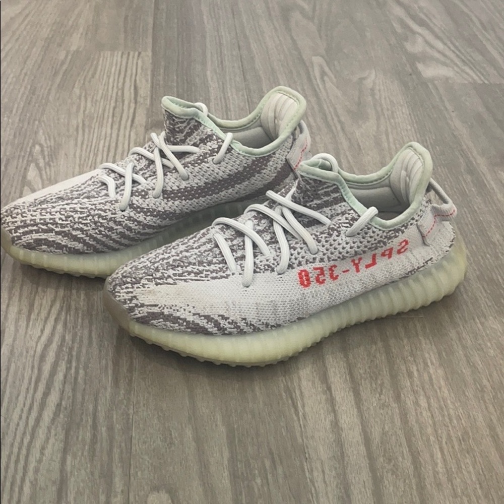 Yeezy Boost 350 V2 Mint size 5 (fits 5.5-6)